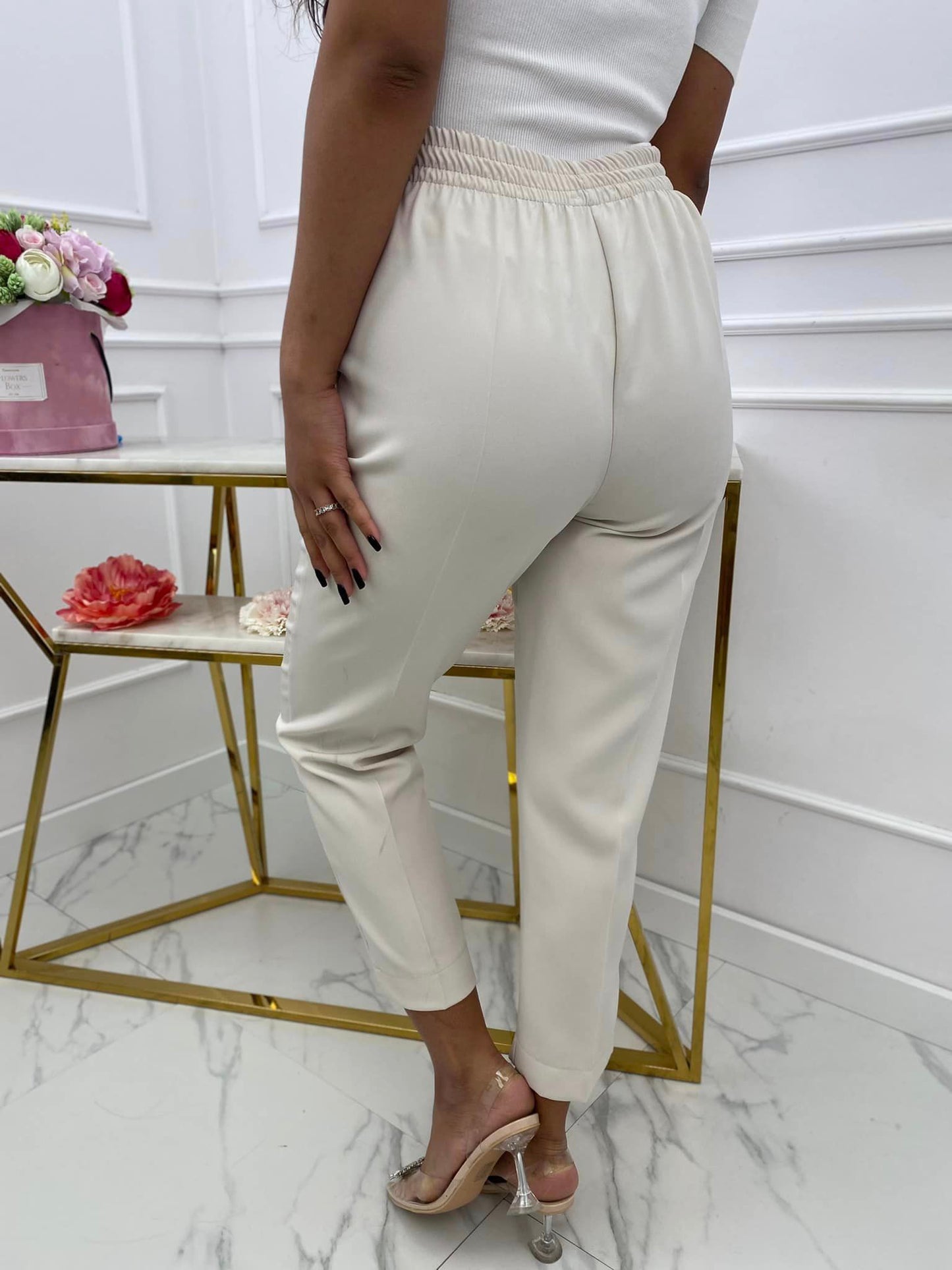 Cream High Waist Tapered Women's Pants With Pockets And Golden Buttons