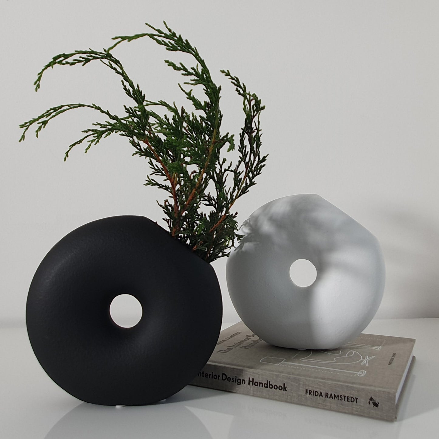 Ceramic modern monochrome black vase