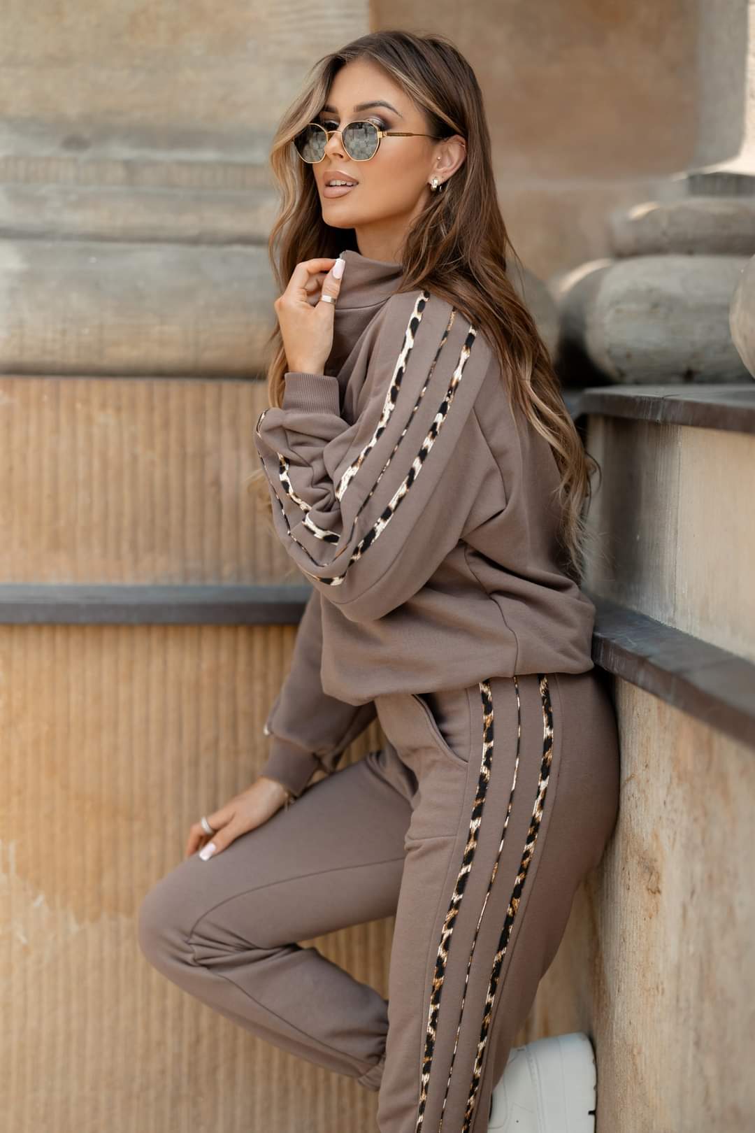 Brown Two Piece Tracksuit Zip Up Sweatshirt And Joggers One Size